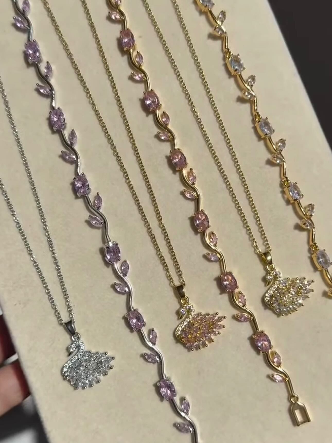 Swan & Tulip Duo | Necklace & Bracelet Gift Set