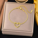 Amora Heart Bracelet | Minimalist Luxury Bracelet for Everyday Elegance