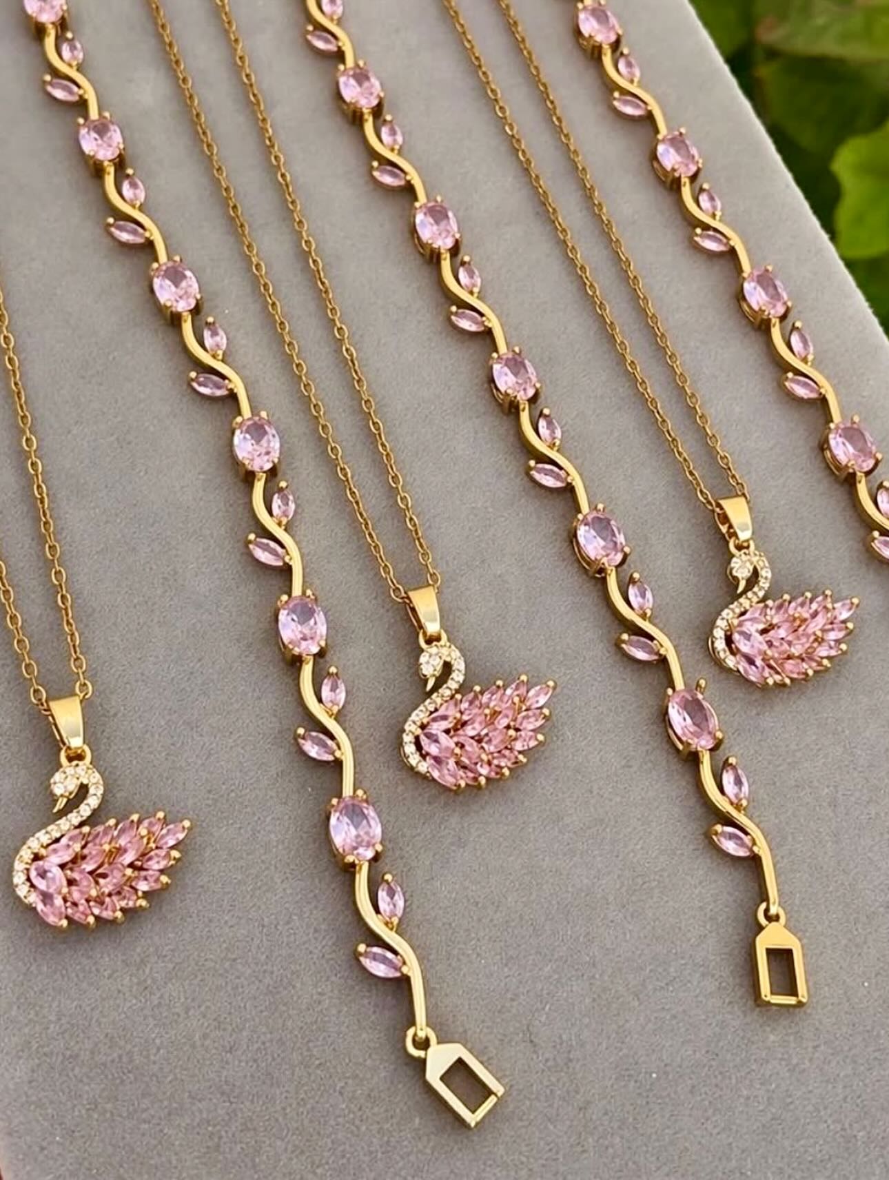 Swan & Tulip Duo | Necklace & Bracelet Gift Set
